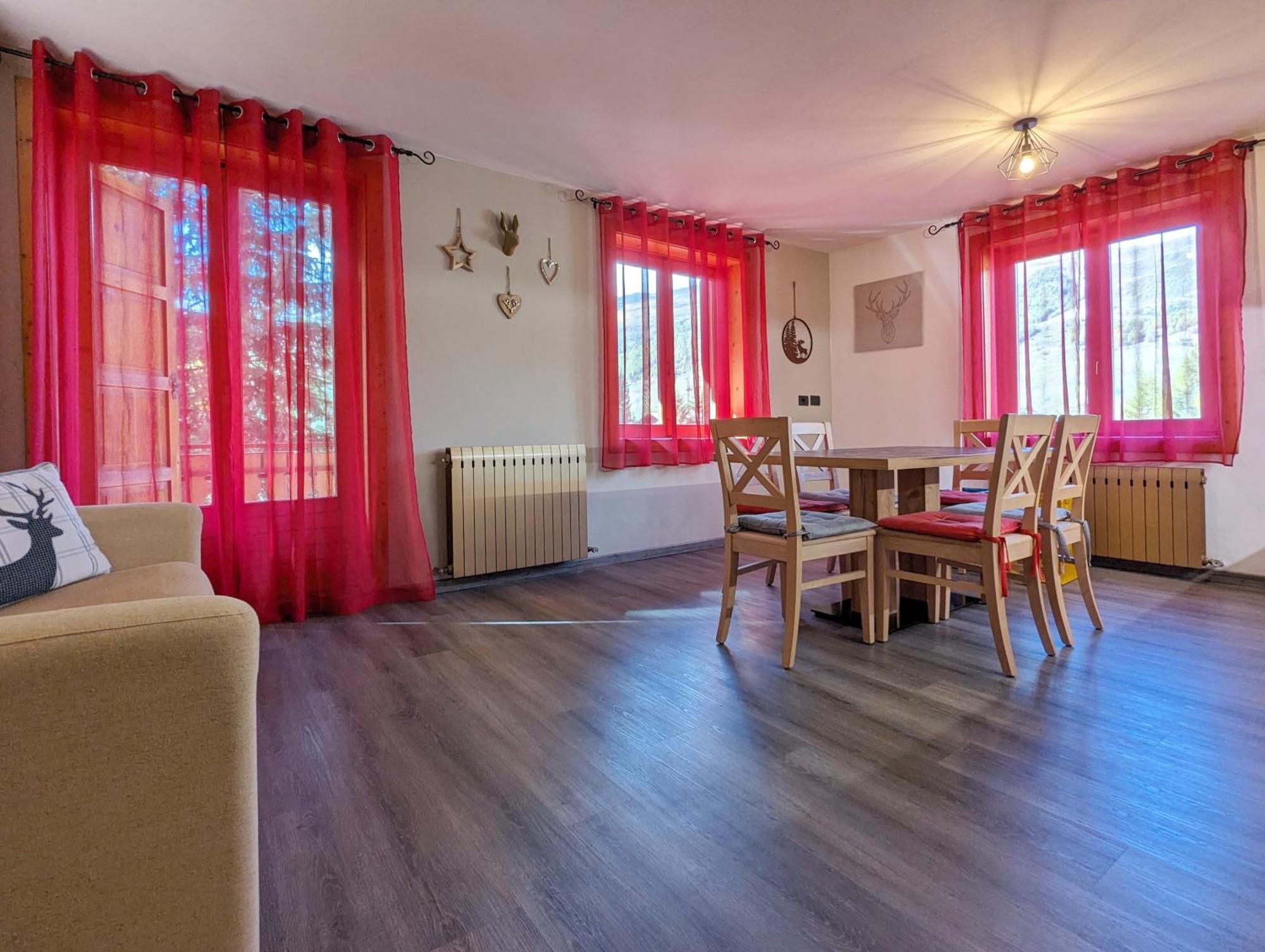 Lg Apartment Livigno - Modern Alpine Comfort 外观 照片